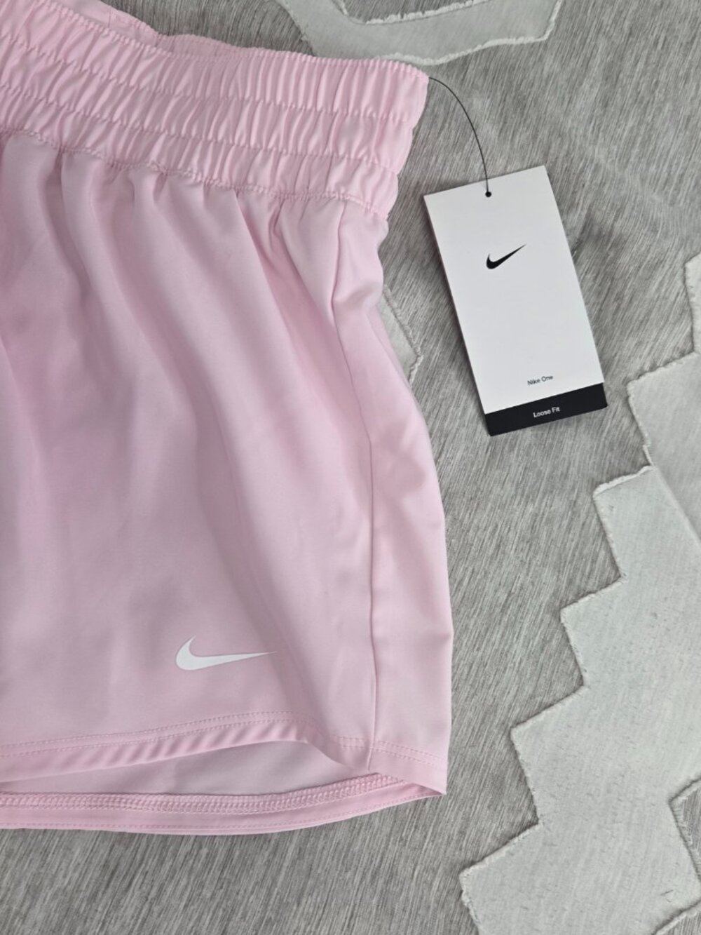 NWT Nike Women's One Dri-FIT Mid-Rise 3" Brief-Lined Shorts Pink size M - Picture 3 of 7